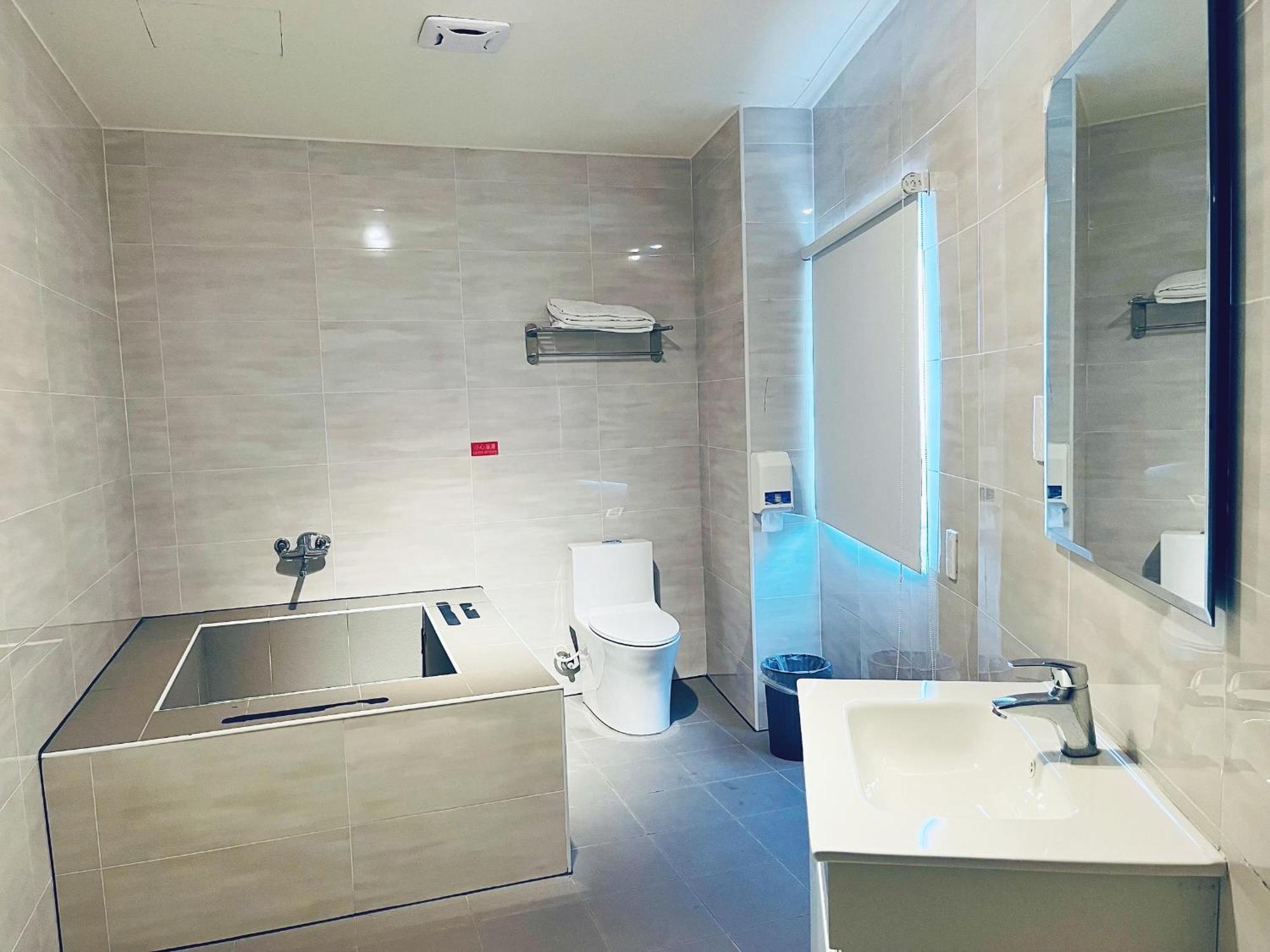 טאיפיי Walker Hotel - Sanchong מראה חיצוני תמונה