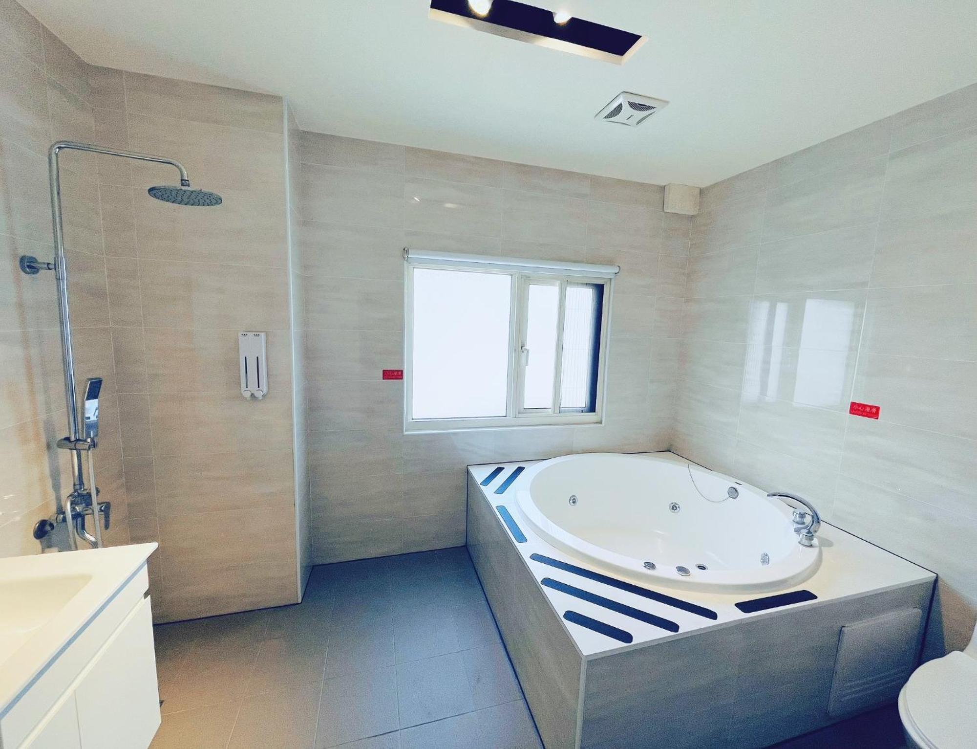 טאיפיי Walker Hotel - Sanchong מראה חיצוני תמונה