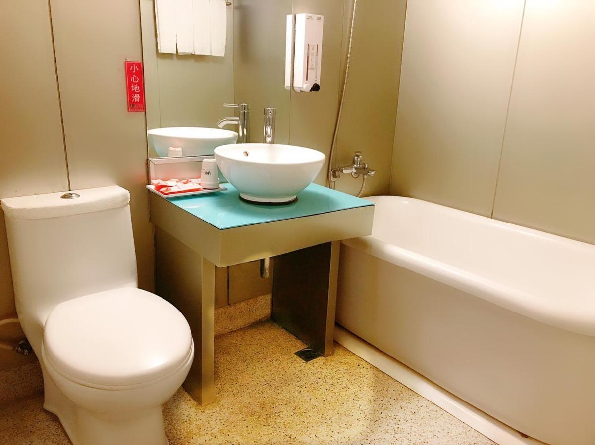 טאיפיי Walker Hotel - Sanchong מראה חיצוני תמונה